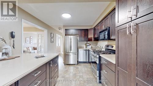 51 Heaver Drive, Whitby, ON - Indoor Photo Showing Kitchen