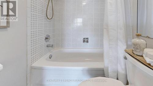 51 Heaver Drive, Whitby, ON - Indoor Photo Showing Bathroom