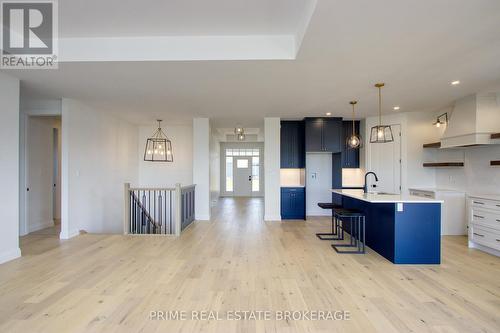 147 Mcleod Street, North Middlesex (Parkhill), ON - Indoor Photo Showing Kitchen