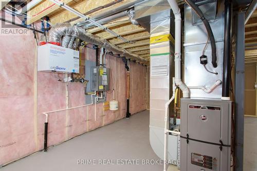 147 Mcleod Street, North Middlesex (Parkhill), ON - Indoor Photo Showing Basement