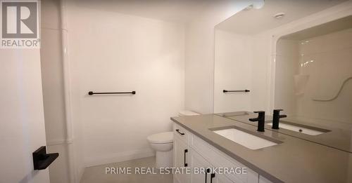 147 Mcleod Street, North Middlesex (Parkhill), ON - Indoor Photo Showing Bathroom