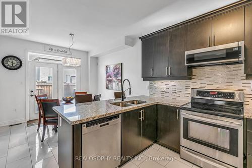 85 Wyndham Circle, Georgina, ON - Indoor Photo Showing Kitchen With Stainless Steel Kitchen With Double Sink