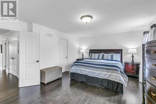 85 Wyndham Circle, Georgina, ON - Indoor Photo Showing Bedroom