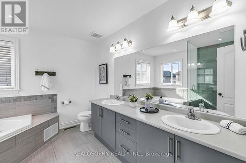 85 Wyndham Circle, Georgina, ON - Indoor Photo Showing Bathroom