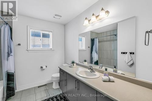 85 Wyndham Circle, Georgina, ON - Indoor Photo Showing Bathroom