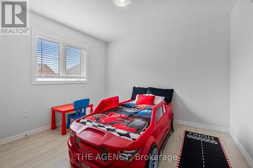 276 Fasken Court, Milton, ON - Indoor Photo Showing Bedroom