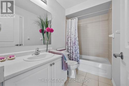 276 Fasken Court, Milton, ON - Indoor Photo Showing Bathroom