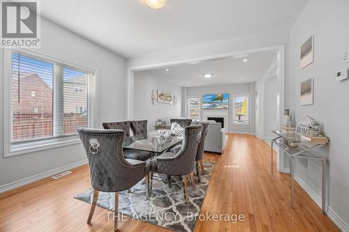 276 Fasken Court, Milton, ON - Indoor Photo Showing Dining Room