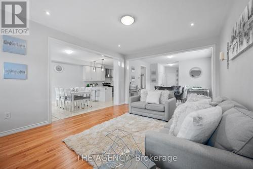 276 Fasken Court, Milton, ON - Indoor Photo Showing Living Room