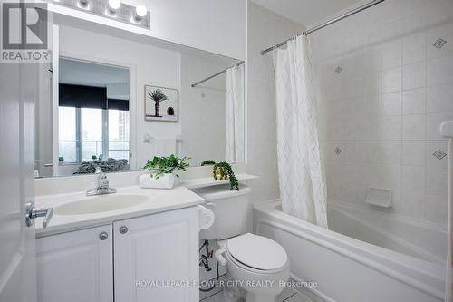 2309 - 1 Elm Drive, Mississauga, ON - Indoor Photo Showing Bathroom