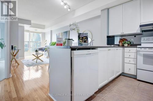 2309 - 1 Elm Drive, Mississauga, ON - Indoor Photo Showing Kitchen