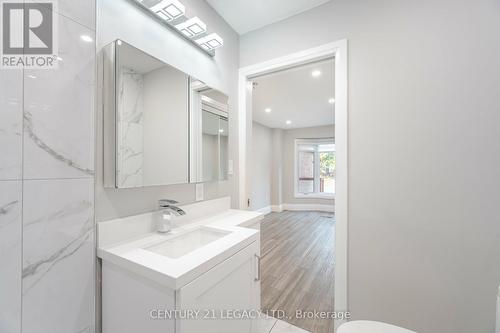 8 Kirkham Drive, Ajax, ON - Indoor Photo Showing Bathroom