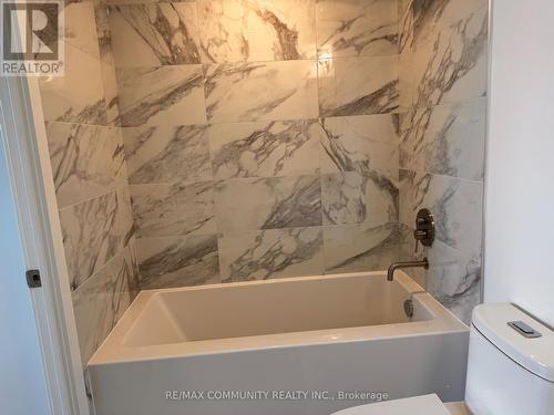 1136 - 1100 Sheppard Avenue W, Toronto, ON - Indoor Photo Showing Bathroom