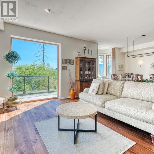 56 Nerie Road, Vernon, BC - Indoor Photo Showing Living Room