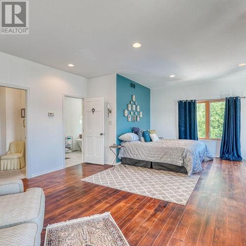 56 Nerie Road, Vernon, BC - Indoor Photo Showing Bedroom