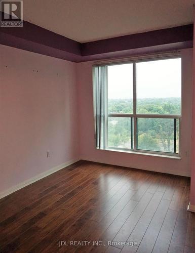 907 - 23 Lorraine Drive, Toronto, ON - Indoor Photo Showing Other Room