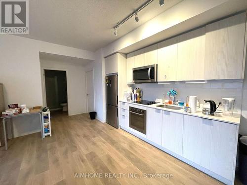 1110 - 38 Forest Manor Road, Toronto, ON - Indoor Photo Showing Kitchen