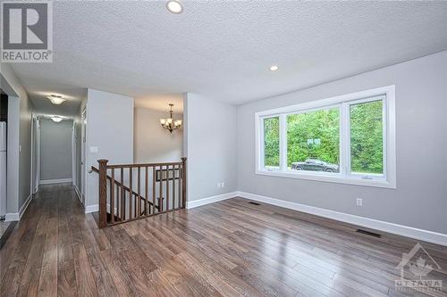 Gleaming floors throughout the main level - 618 Latimer Road, South Mountain, ON - Indoor Photo Showing Other Room