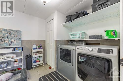 307 Front Road Unit#3, Hawkesbury, ON - Indoor Photo Showing Laundry Room