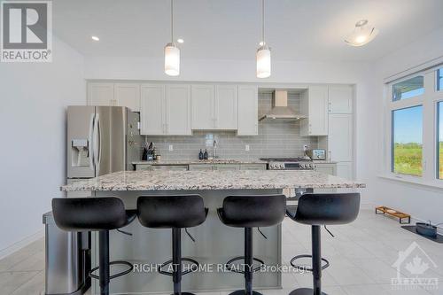 60 Verglas Lane, Ottawa, ON - Indoor Photo Showing Kitchen With Upgraded Kitchen