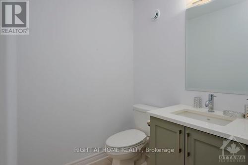 60 Verglas Lane, Ottawa, ON - Indoor Photo Showing Bathroom