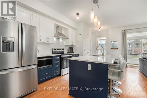 596 Compass Street, Ottawa, ON - Indoor Photo Showing Kitchen With Stainless Steel Kitchen With Upgraded Kitchen