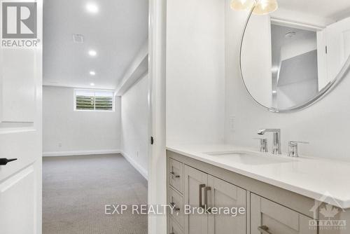 802 Cappamore Drive, Ottawa, ON - Indoor Photo Showing Bathroom