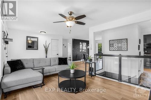 1699 Bay Road, Champlain, ON - Indoor Photo Showing Living Room