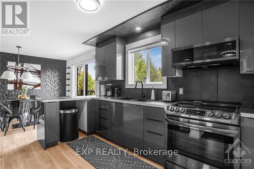 1699 Bay Road, Champlain, ON - Indoor Photo Showing Kitchen With Double Sink With Upgraded Kitchen