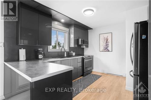 1699 Bay Road, Champlain, ON - Indoor Photo Showing Kitchen