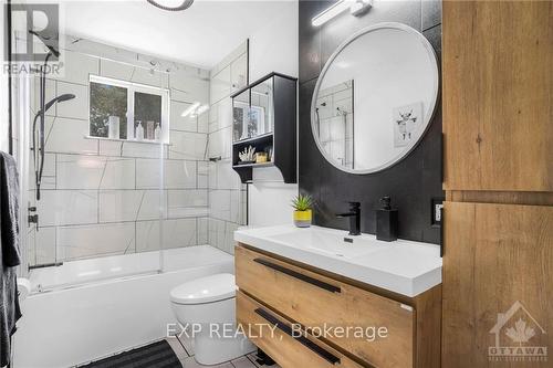 1699 Bay Road, Champlain, ON - Indoor Photo Showing Bathroom