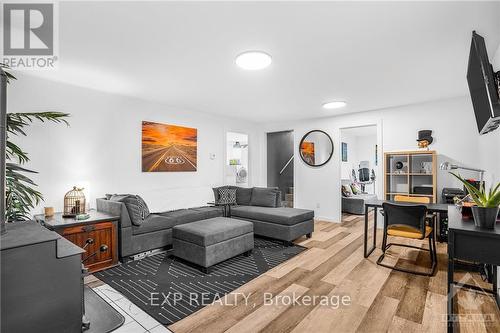 1699 Bay Road, Champlain, ON - Indoor Photo Showing Living Room