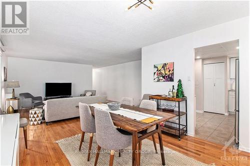 601 - 141 Somerset Street, Ottawa, ON - Indoor Photo Showing Dining Room