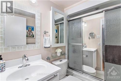 601 - 141 Somerset Street, Ottawa, ON - Indoor Photo Showing Bathroom