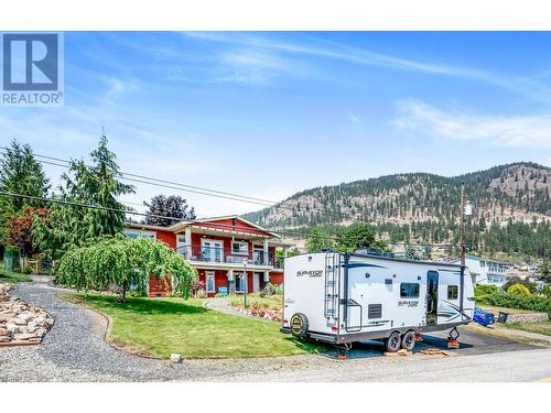 5286 Huston Road, Peachland, BC - Outdoor