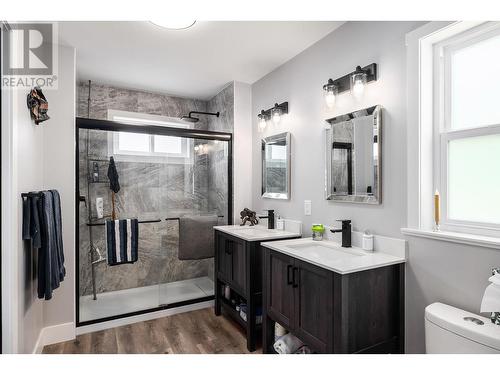 36 Spruce Drive, Vernon, BC - Indoor Photo Showing Bathroom