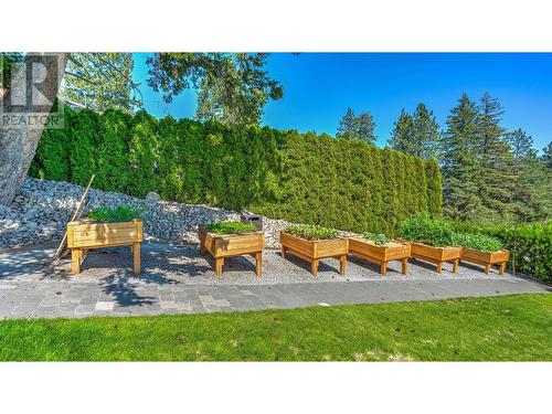 10220 Columbia Way, Vernon, BC - Outdoor