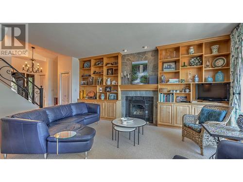 10220 Columbia Way, Vernon, BC - Indoor Photo Showing Living Room With Fireplace