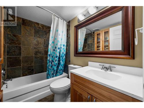 2506 Nechako Drive, Kamloops, BC - Indoor Photo Showing Bathroom