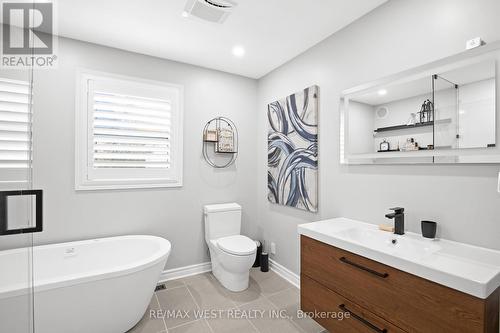 104 Fernbrook Drive, Wasaga Beach, ON - Indoor Photo Showing Bathroom