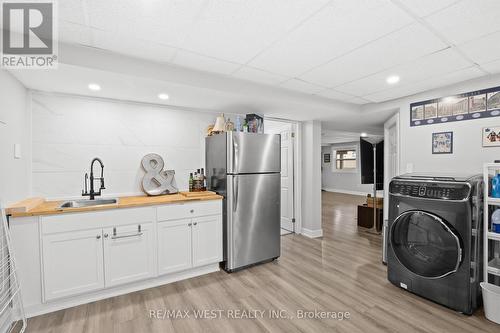 104 Fernbrook Drive, Wasaga Beach, ON - Indoor Photo Showing Laundry Room