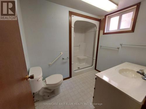 80 Caverly Road, Aylmer (Ay), ON - Indoor Photo Showing Bathroom