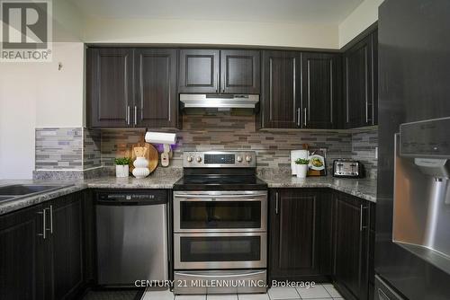 37 - 64 Brisbane Court, Brampton, ON - Indoor Photo Showing Kitchen With Stainless Steel Kitchen With Upgraded Kitchen