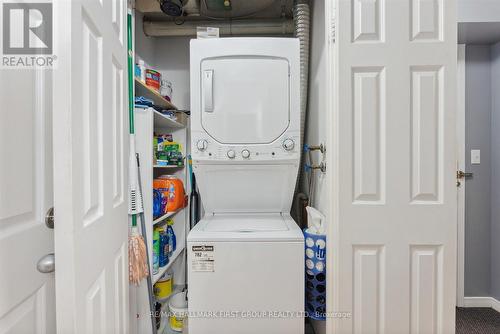 713 - 222 The Esplanade, Toronto (Waterfront Communities), ON - Indoor Photo Showing Laundry Room