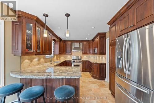 81 Willowbrook Drive, Whitby (Pringle Creek), ON - Indoor Photo Showing Kitchen With Upgraded Kitchen