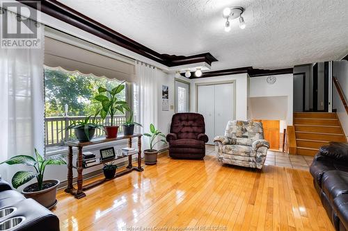 971 Talbot Trail, Wheatley, ON - Indoor Photo Showing Living Room