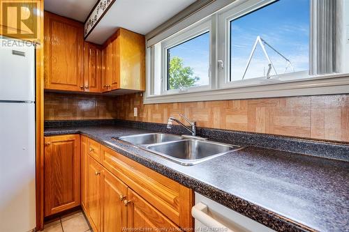 971 Talbot Trail, Wheatley, ON - Indoor Photo Showing Kitchen With Double Sink