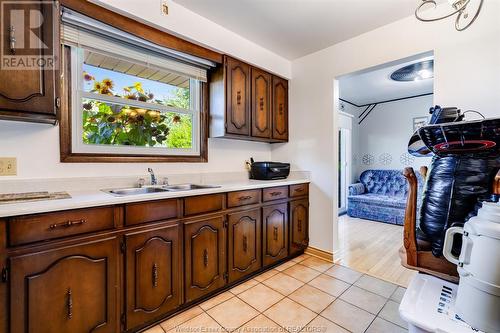 971 Talbot Trail, Wheatley, ON - Indoor Photo Showing Kitchen With Double Sink