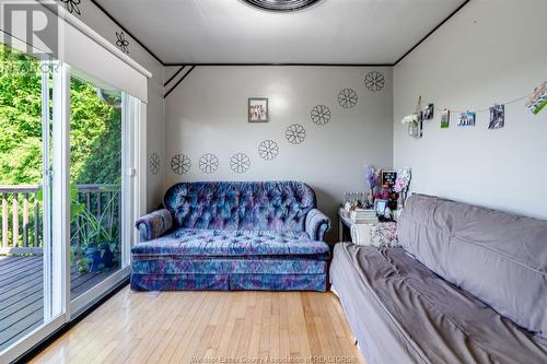 971 Talbot Trail, Wheatley, ON - Indoor Photo Showing Living Room