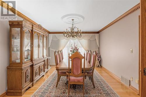 593 Dorset, Tecumseh, ON - Indoor Photo Showing Dining Room